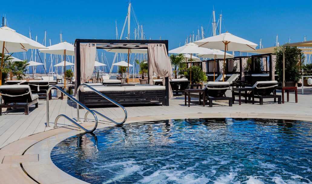 Yacht-Club-Pool-2.jpg